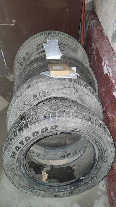 Зимние шины продается