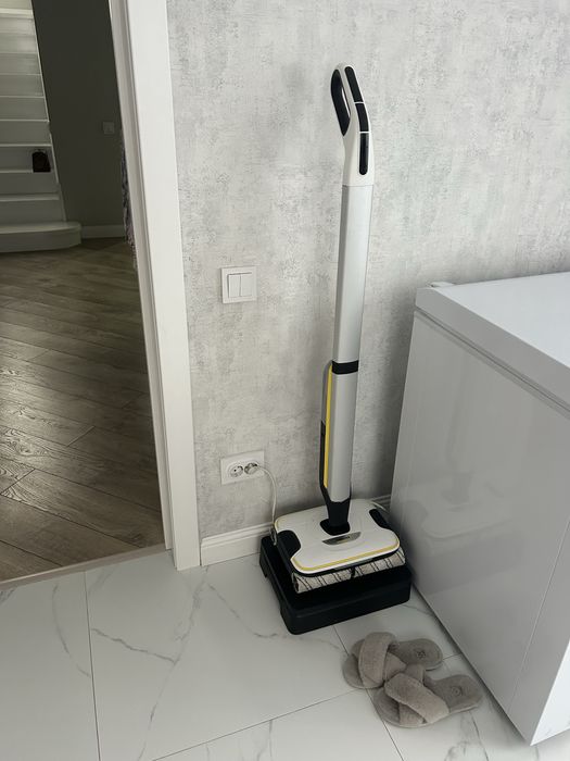 Продам электрошвабру керхер