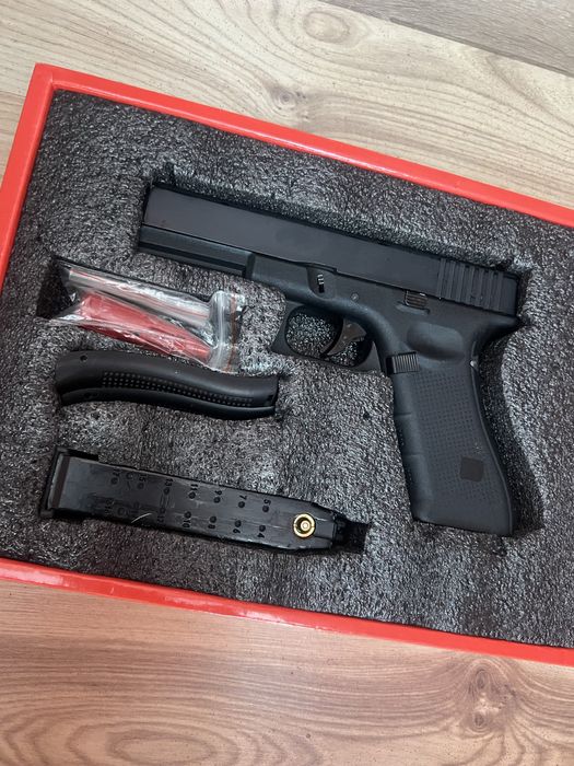 Айрсофт глок 17 !!!