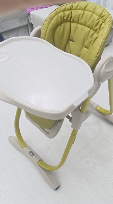 Стульчик со столиком для кормления Chicco