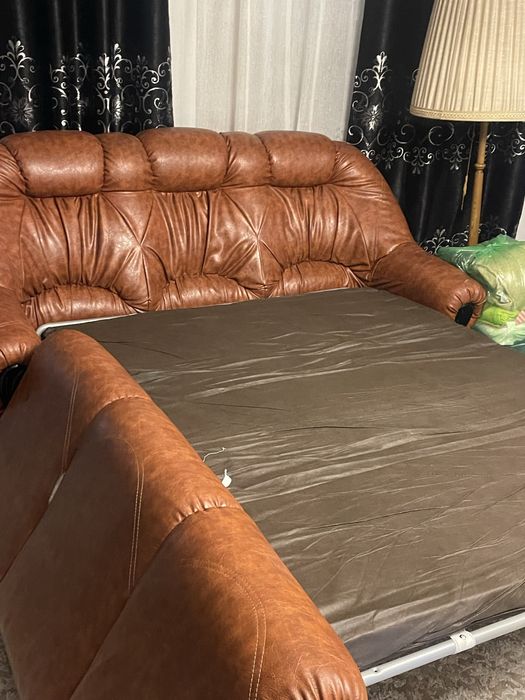 Vand canapea extensibila de 3 locuri cu 2fotolii