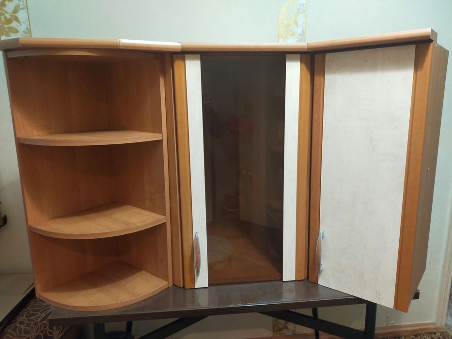 Продам кухонные шкафы навесные