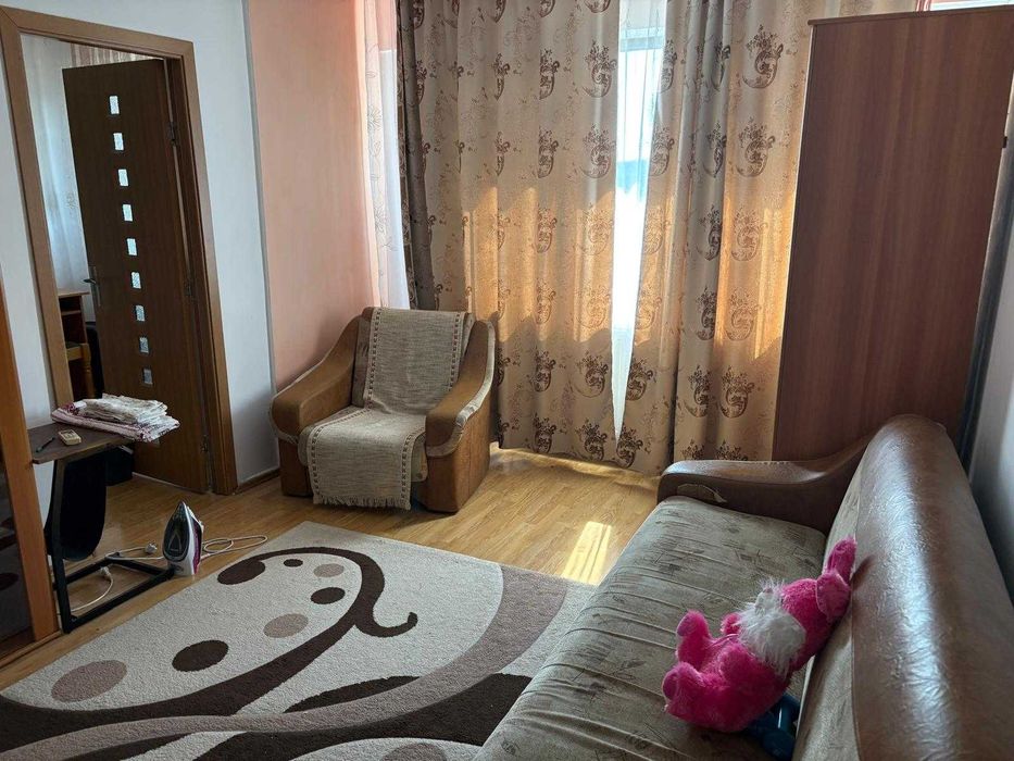 închiriez apartament Plopeni