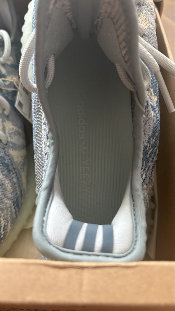 Yeezy Boost 350 V2 MX Forest Blue 42,5