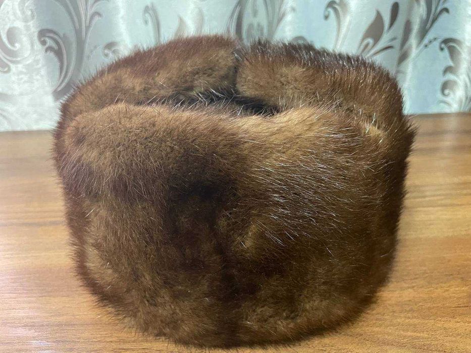 Шапка мужская . Мех норка. Высокая.