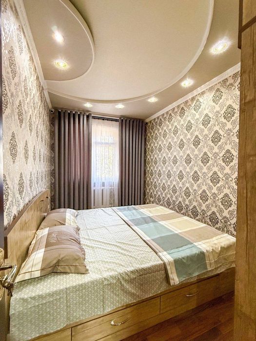 Продаётся квартира метро Буюк Ипак Йули 3-комн предельная 4-комн худож