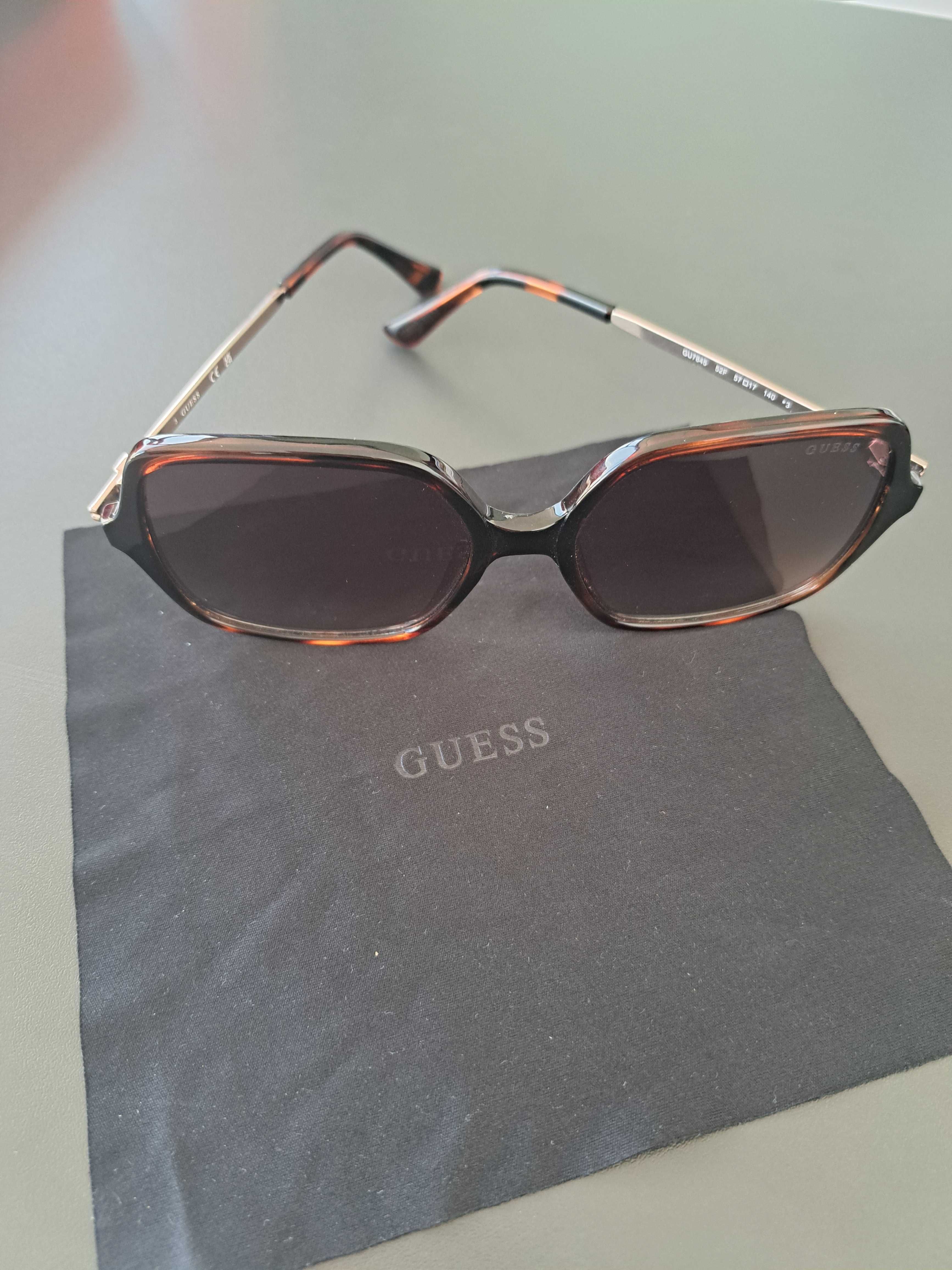 Слънчеви очила Guess