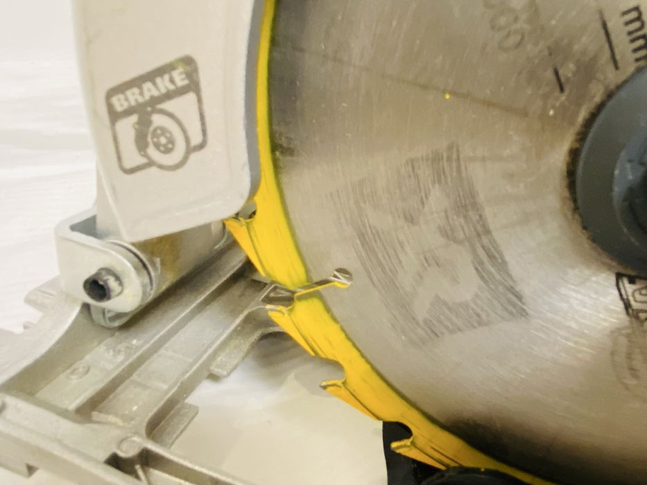 Dewalt circular DCS 565