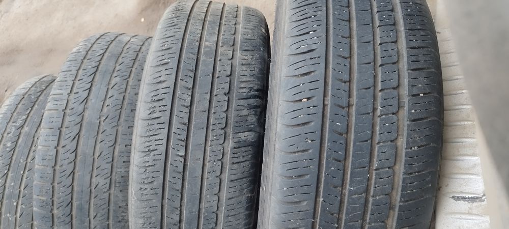 Продам летние шины 215/55/17