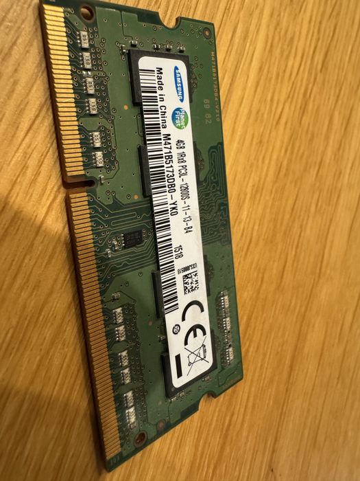 Vand RAM Laptop Samsung 4GB DDR3 1600MHz M471B5173DB0