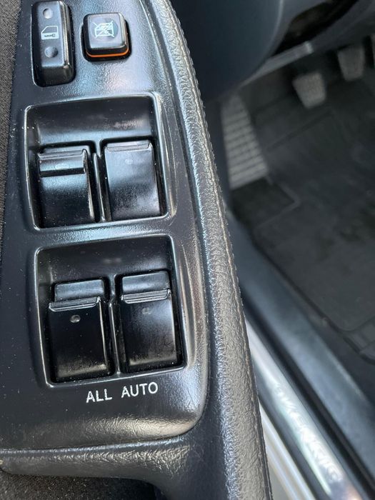 vand toyota avensis