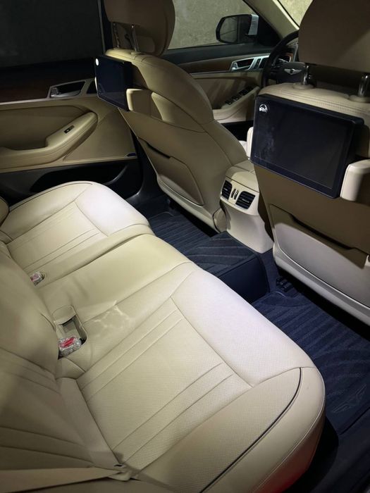 Genesis g 80 Sotilad