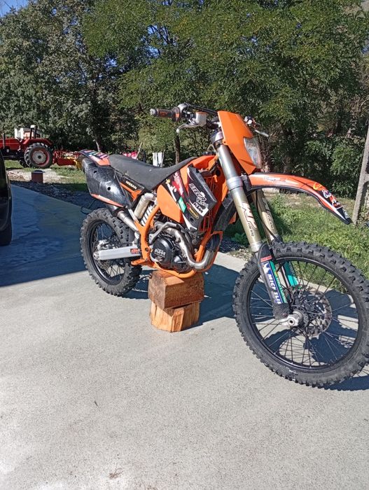 Se vinde :KTM 450 EXC 2004 schimb cu 2 t