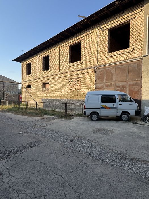 Уй сотилади  Бекбарака бозорини оркасида