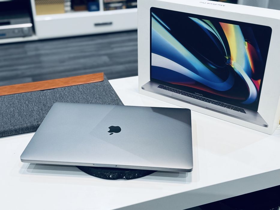 MacBook Pro 16” 2019 – i9 / 32GB RAM / Radeon 8GB