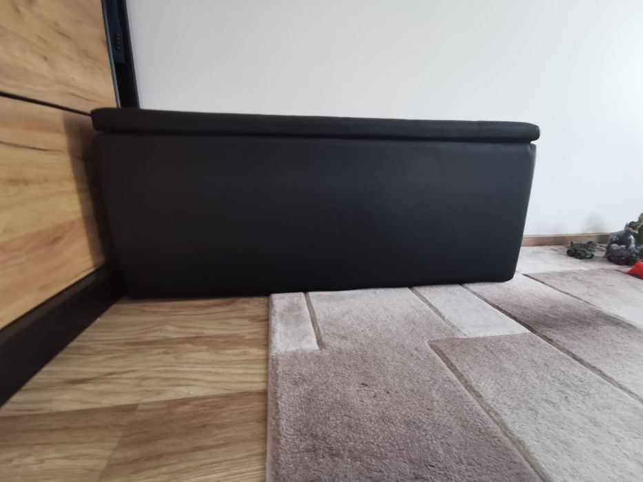 Lada din lemn si piele