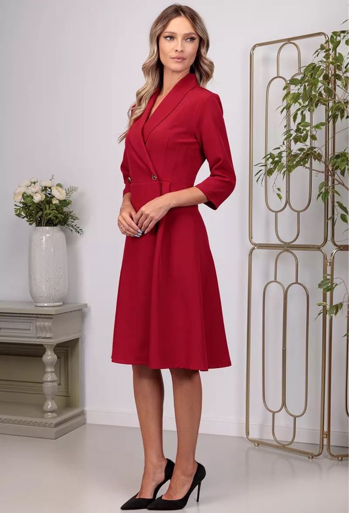 Rochie Dasha petrecuta rosie bordo cu inchidere nasturi