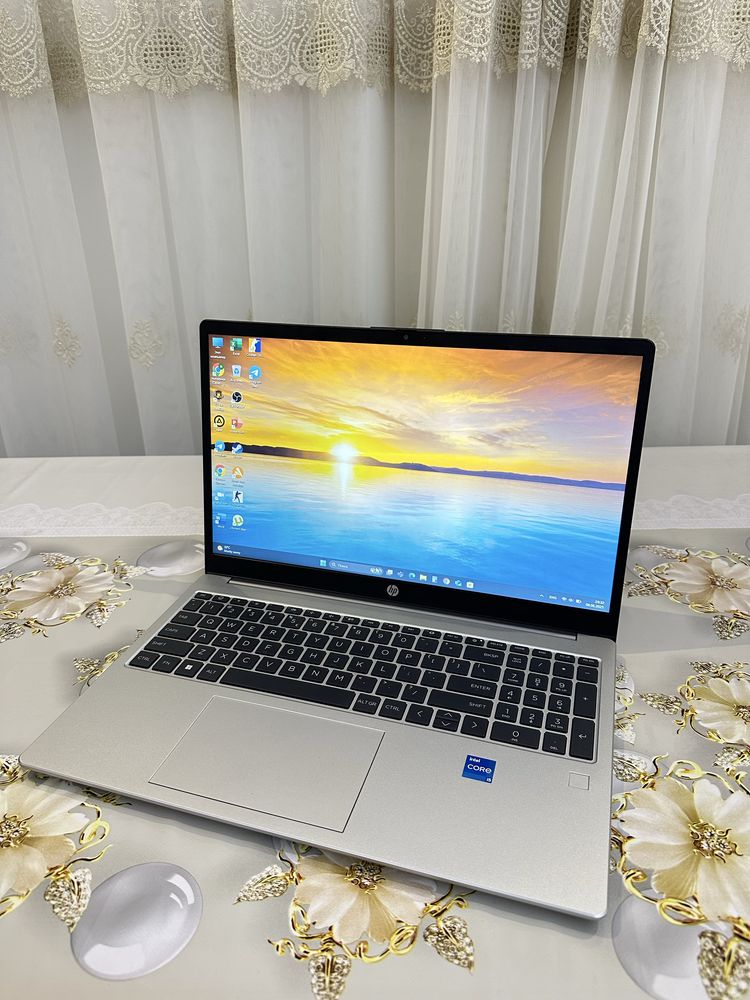 Noutbuk HP 250 G10