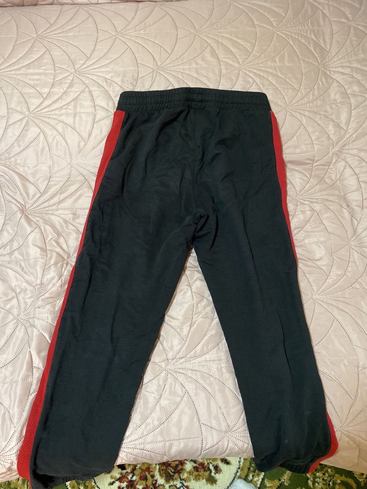 Vand / schimb pantaloni bulls