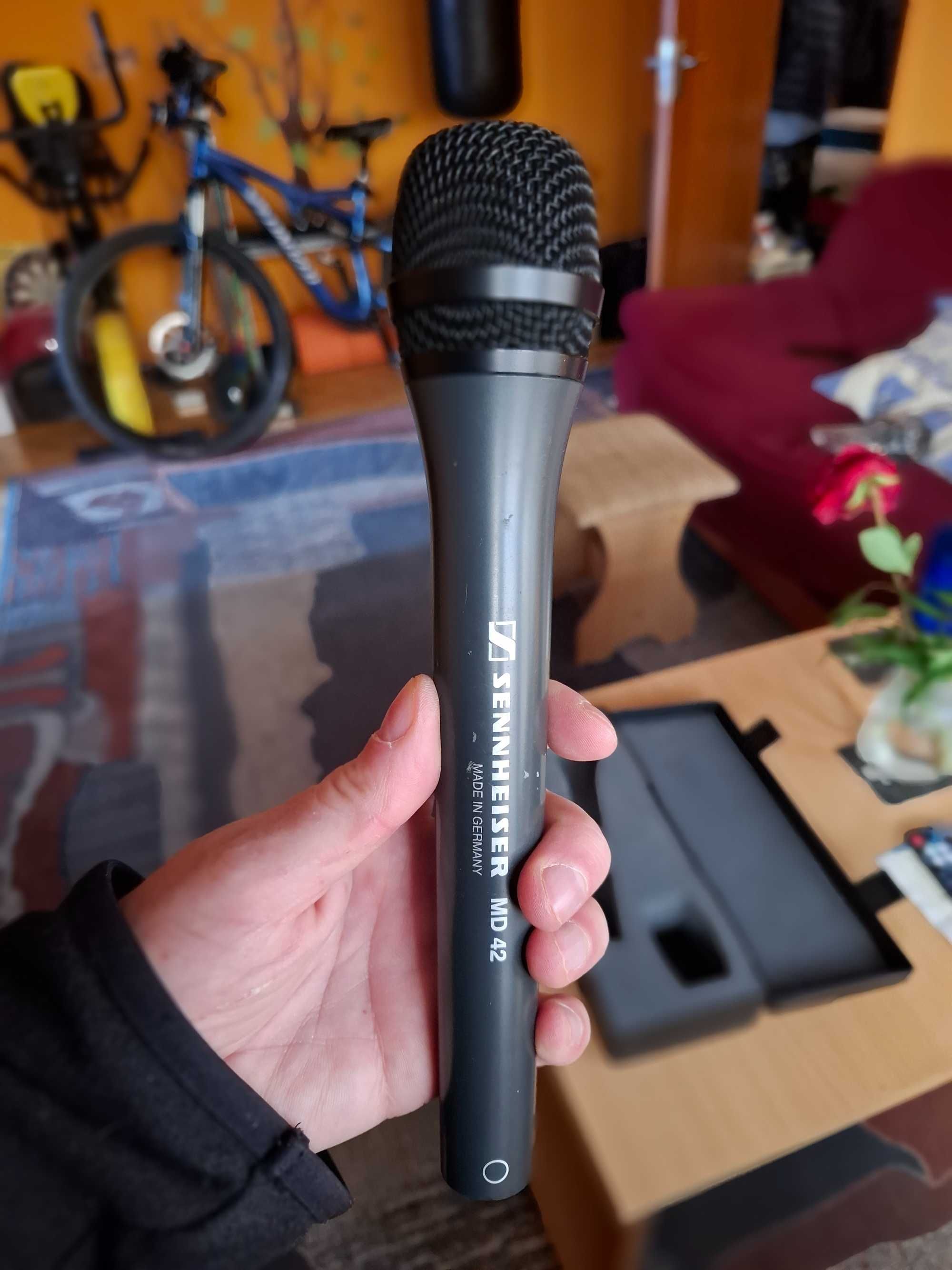 Microfon Sennheiser MD 42 de colecție, original Germania, la cutie