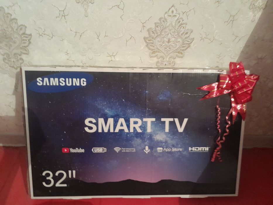 Телевизор Samsung smart tv