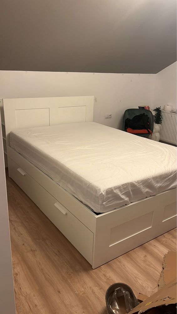 Vând pat Brimnes Ikea 1.40