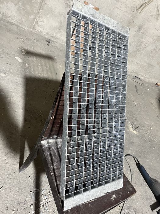Trepte metalice zincate