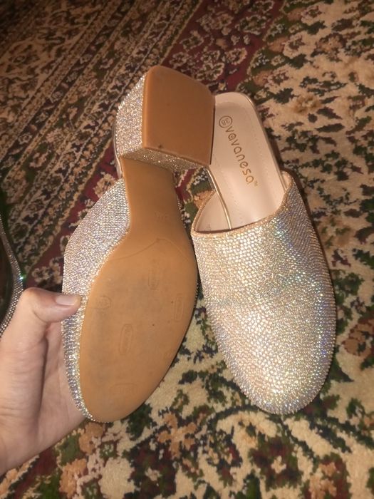 Tufli toshlari svarodini