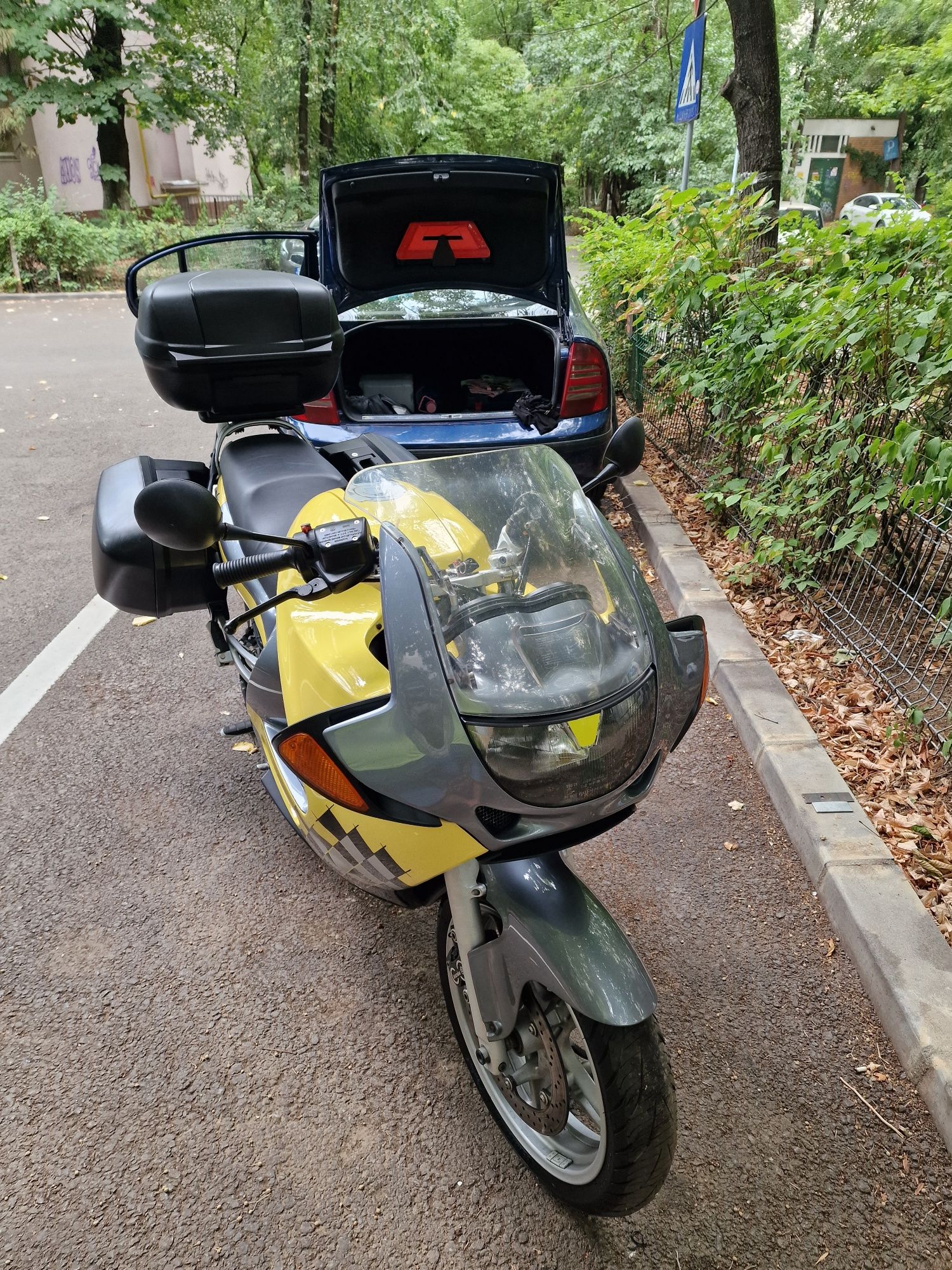 Motocicleta BMW K1200RS