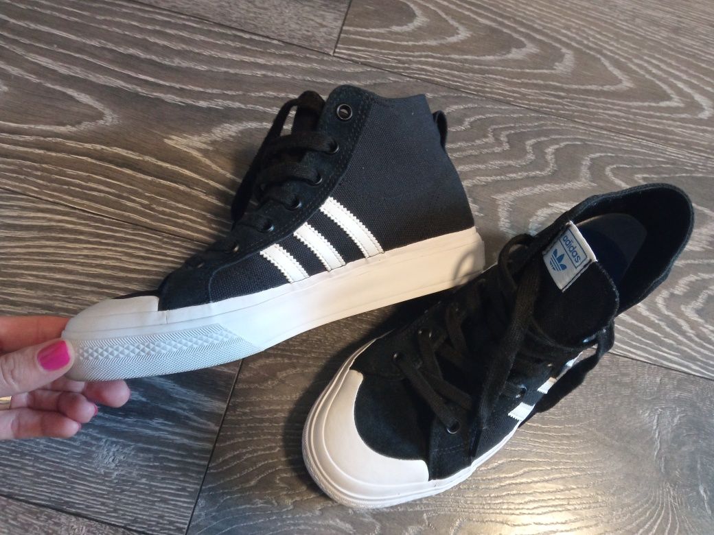 Adidas Nizza  mărime 39 1/3