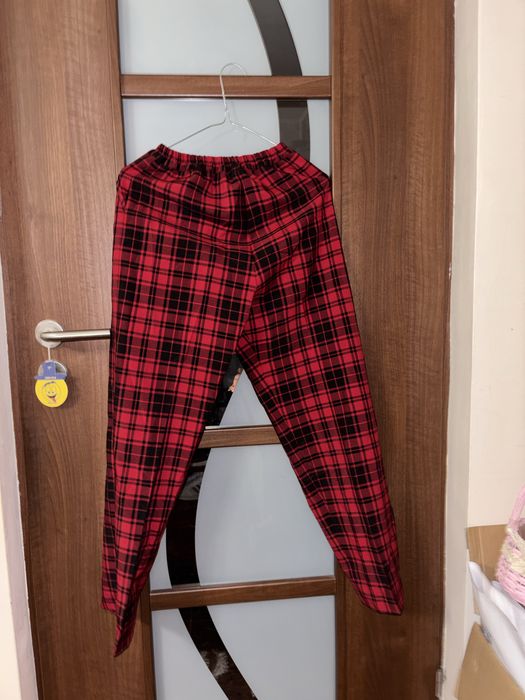 Pantaloni drepți făcuți pe comandă