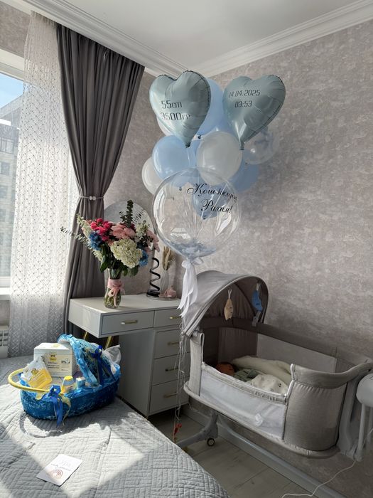 Люлька, кроватка в сером цвете