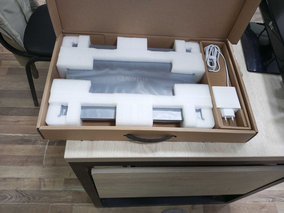 Продаю новый Huawei Matebook D16