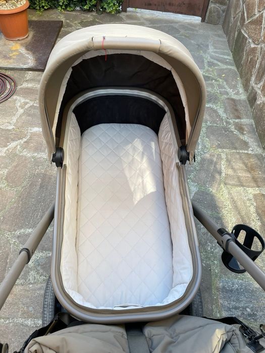 Количка Venicci Upline Leo 3 в 1 – стил, комфорт и качество!