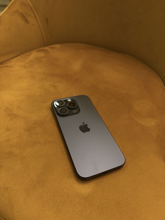 Iphone 15 pro 128 gb 90% аккум