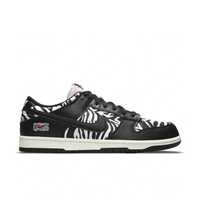 Nike SB x Quartersnacks Dunk Low OG QS Zebra