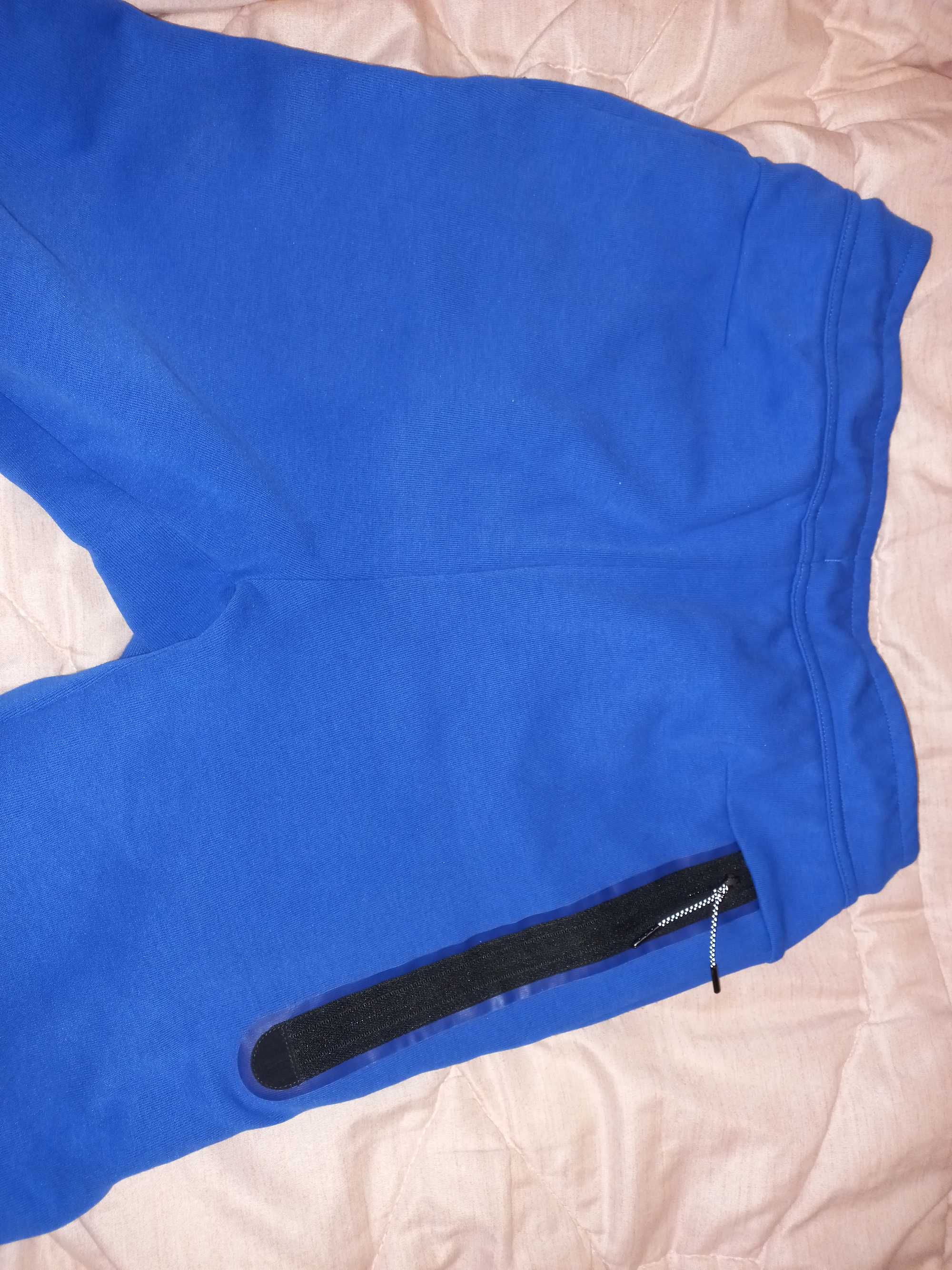 Nike Tech Fleece