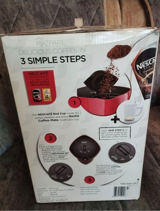 Кофемашинка Nescafe red mug coffee machine.
