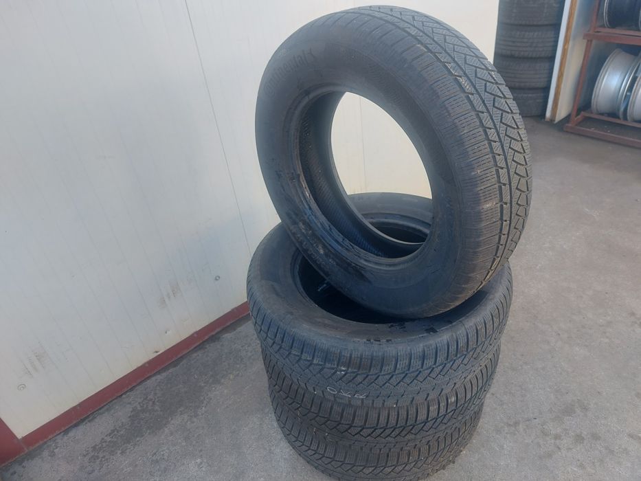 135 lei bucata! Set anvelope M+S/IARNA 235 65 17 Continental