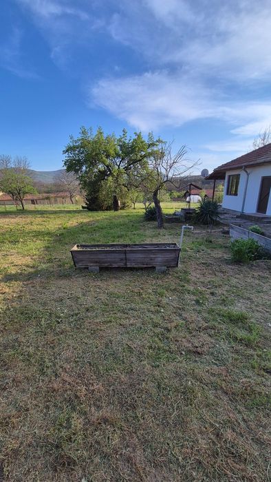 Обзаведена къща в село Александрово, Шуменско