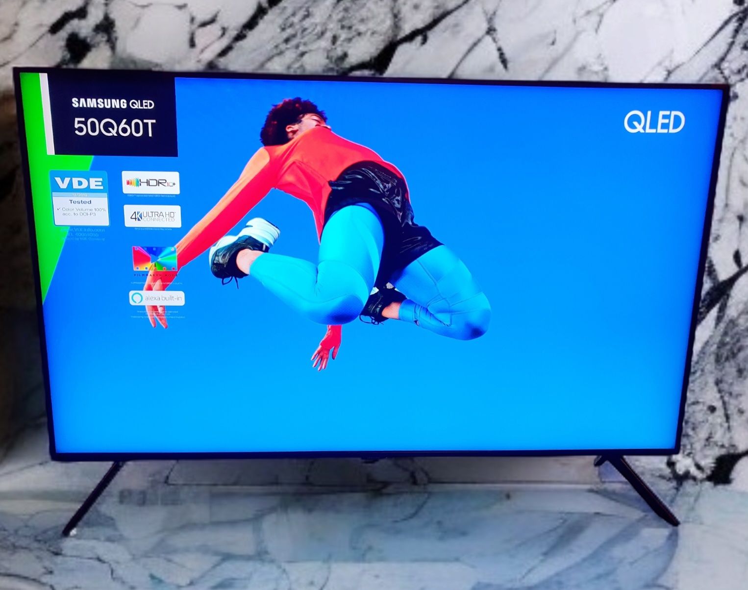 Телевизор - Samsung 50 ИНЧА - QLED - SMART TV - 4K !