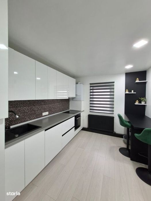 Vanzare – Apartament cu 2 camere, decomandat, etaj 3 din 4, finisat