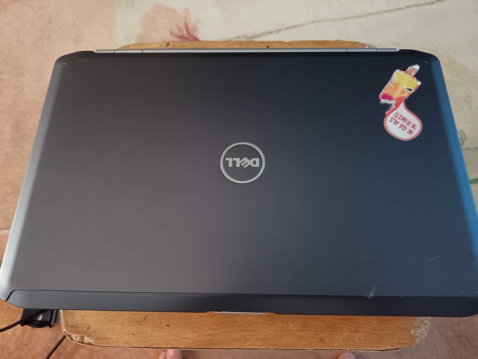 Vând laptop DELL Latitude E5520
