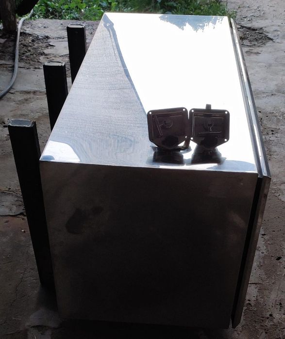 Инструментый ящик для грузовых машин