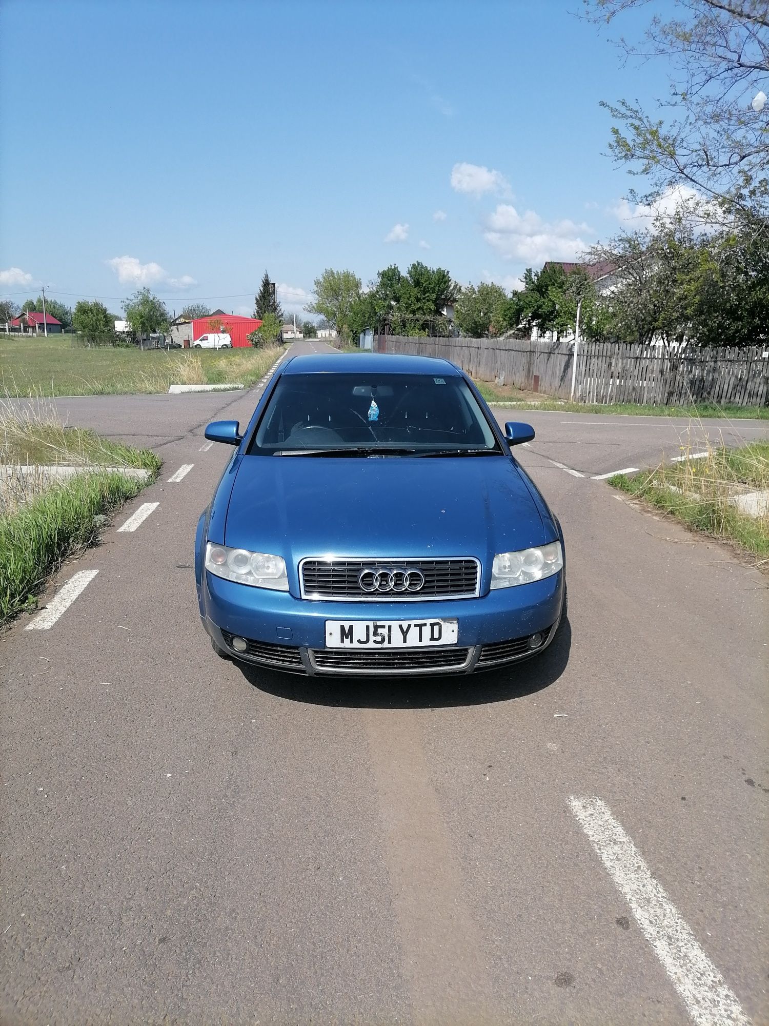 Dezmembrez Audi A4 b6 1.9 Tdi AWX 131 CP