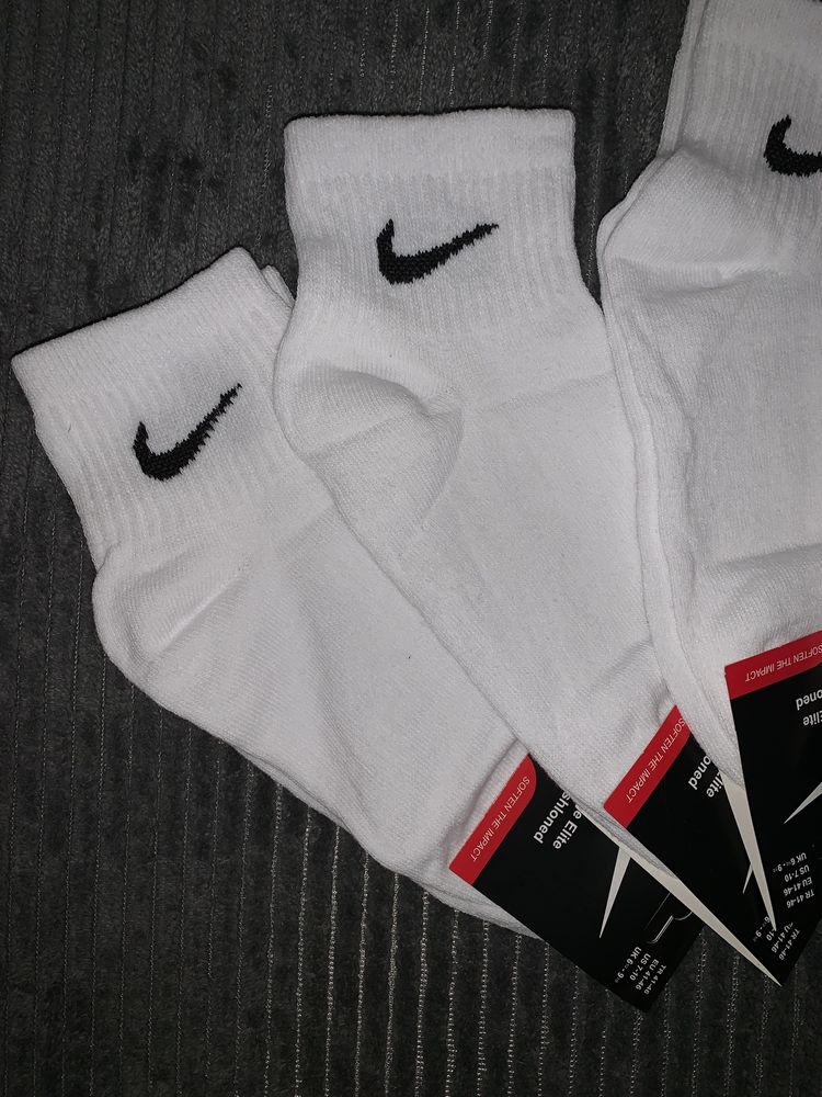 Set 6 perechi Șosete Nike la DOAR 49 LEI