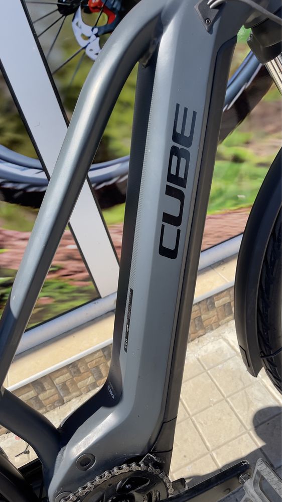 CUBE TOURING Hybrid one 400 Trapeze 2021 “S”