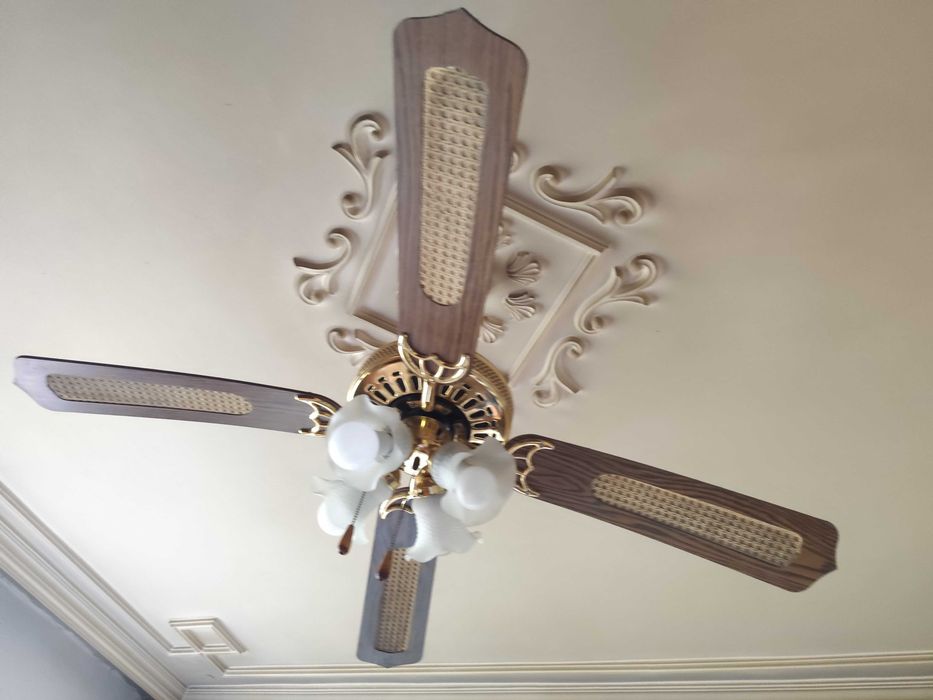 Вентилатор с осветление за таван