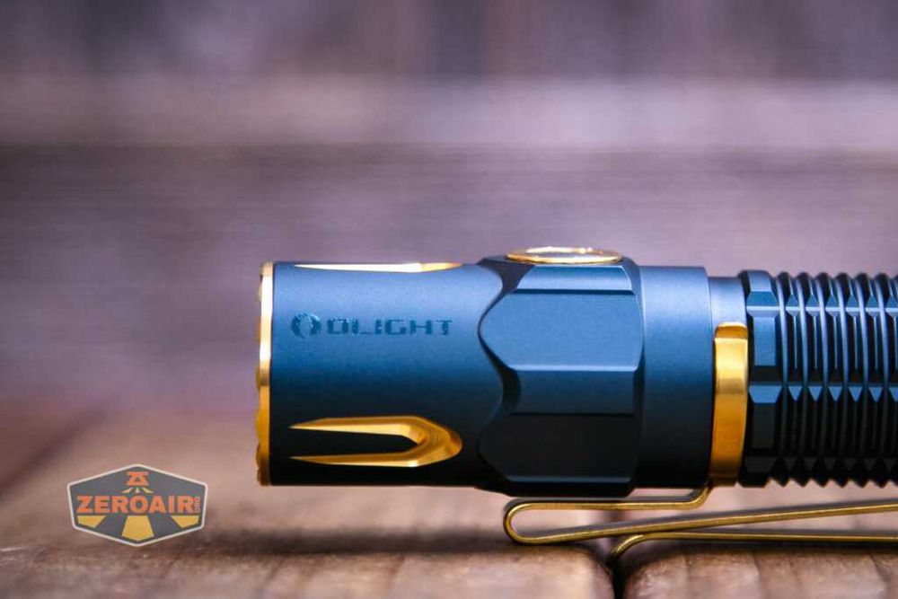 Lanterna tactica OLIGHT Warrior 3S Scarlet Gradient si Dream Blue