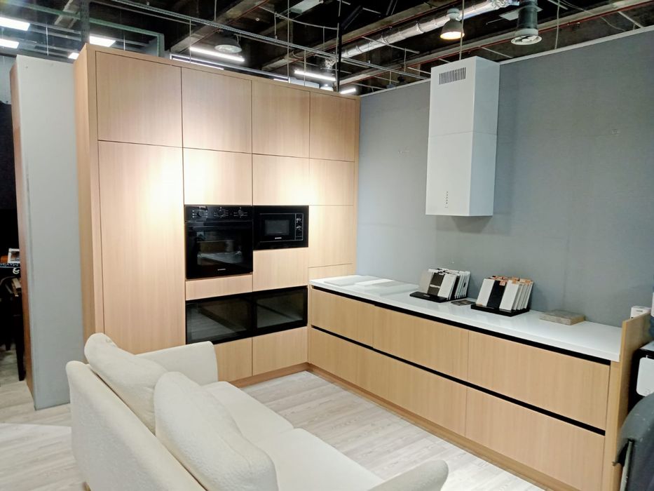 Срочно продам кухонный гарнитур